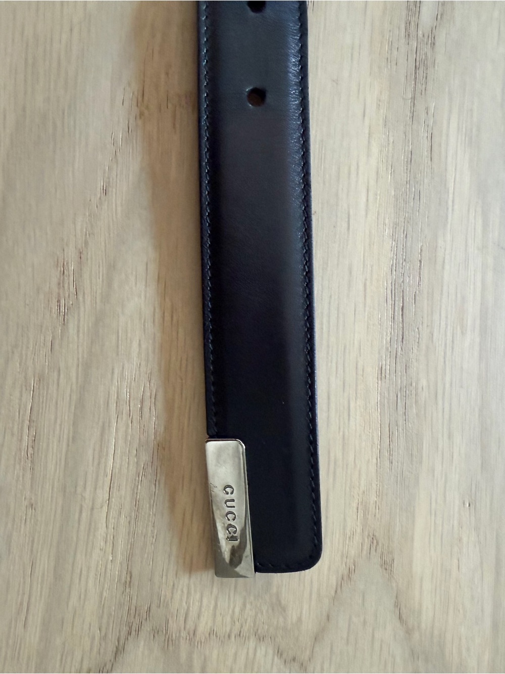 Gucci Black Leather women’s Belt with Silver Logo Buckle